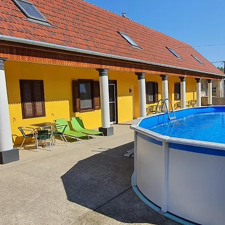 Guest house Panzio A Mi Paradicsomunk *