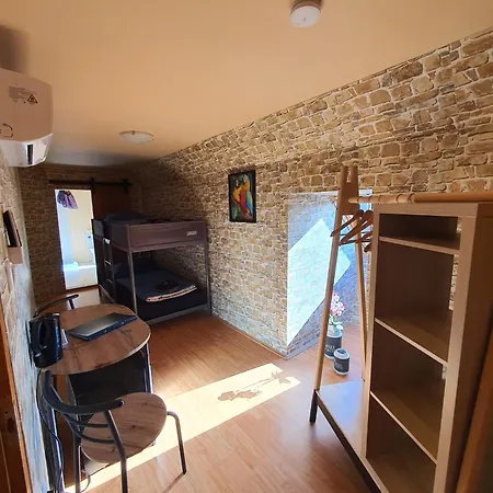 Panzio A Mi Paradicsomunk Vemend