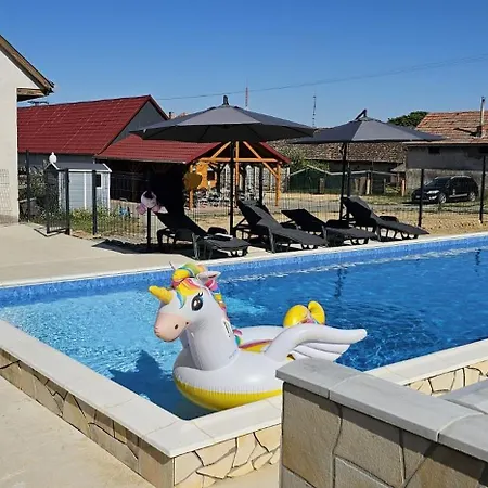 בית הארחה Panzio A Mi Paradicsomunk 3*