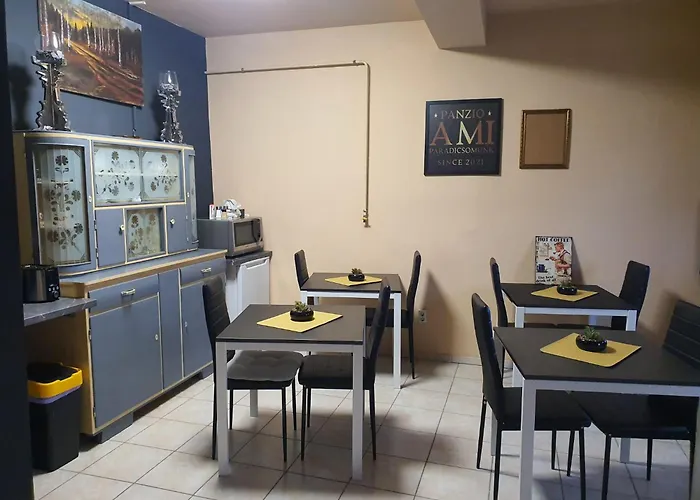 Panzio A Mi Paradicsomunk 3*