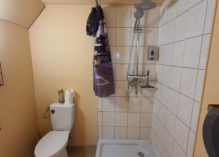 Panzio A Mi Paradicsomunk 3* Véménd