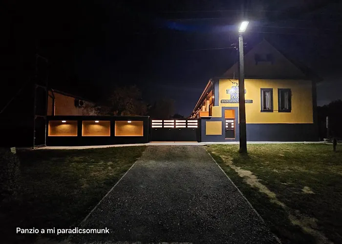 Panzio A Mi Paradicsomunk 3*